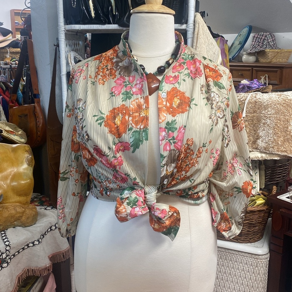 Vintage 70’s- California Patterns- button front m, Floral Print - plus size Top
